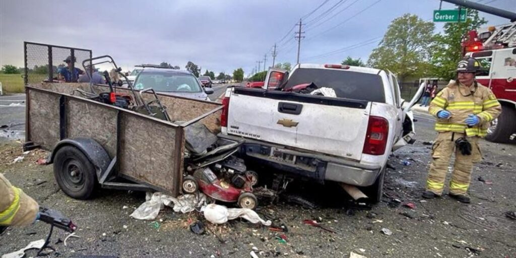 3-vehicle crash closes road in South Sacramento, One in critical condition (1)