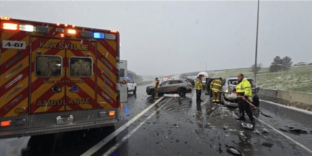 30-vehicle pileup on US-89 near Kaysville and Farmington amid winter storm (1)