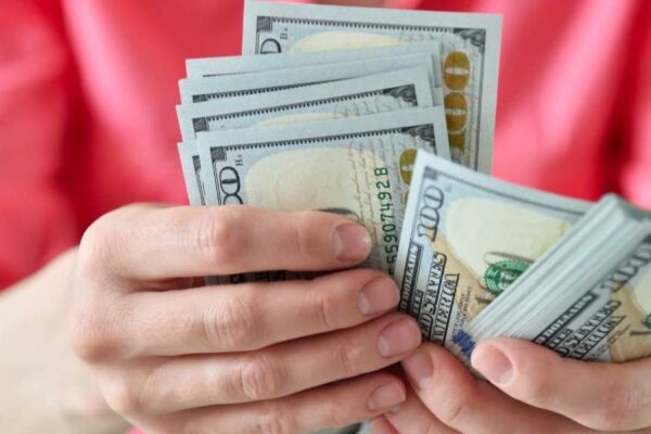IRS Sending $2,600 to Hawaiians Check If You’re On the List!