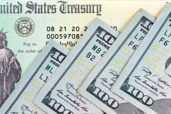 Illinois Renters Eligible for $2,950 Federal Relief — Here's How to Apply