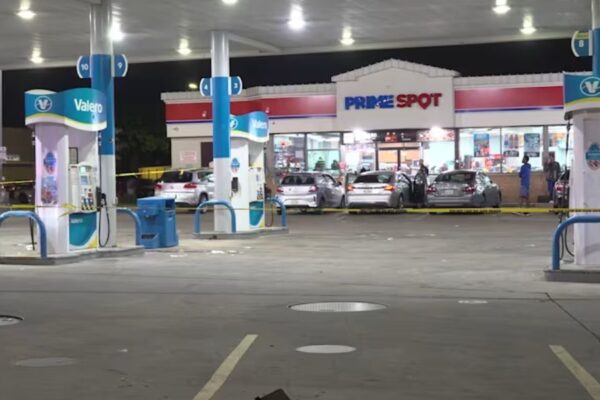 Man shot multiple times in Southwest Houston gas station, Dies at hospital