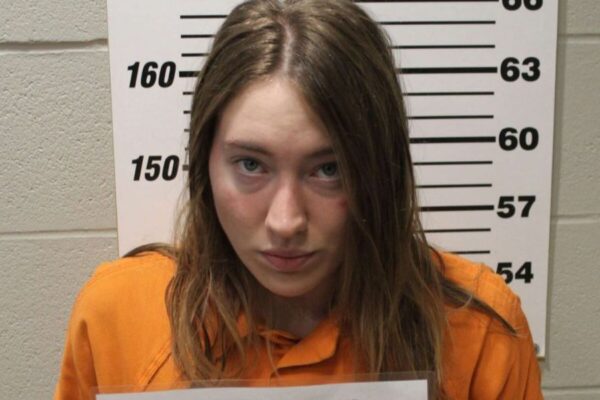 Missouri woman admits to killing sleeping Boyfriend over Flirty messages to other Girl, gets 35 Years