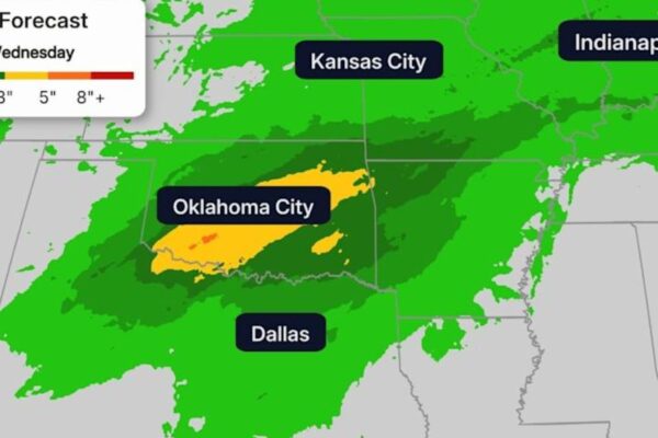 Severe weather, tornadoes, and flash flooding threaten Midwest and Southern Plains (1)