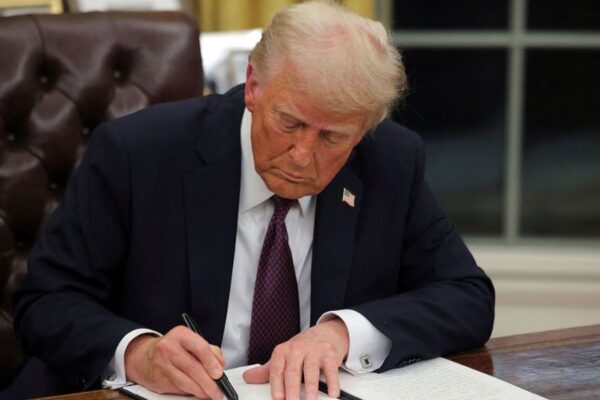 Trump Signs Memo on Social Security Despite Existing Ban for Undocumented Immigrants