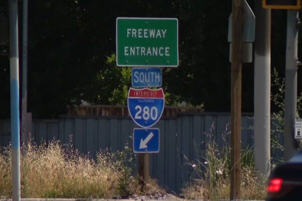 25-year-old pregnant woman ejected, killed in San Jose freeway crash