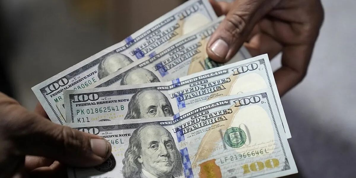 California Offers $2,700 Stimulus for Working Students — Here’s What to Know