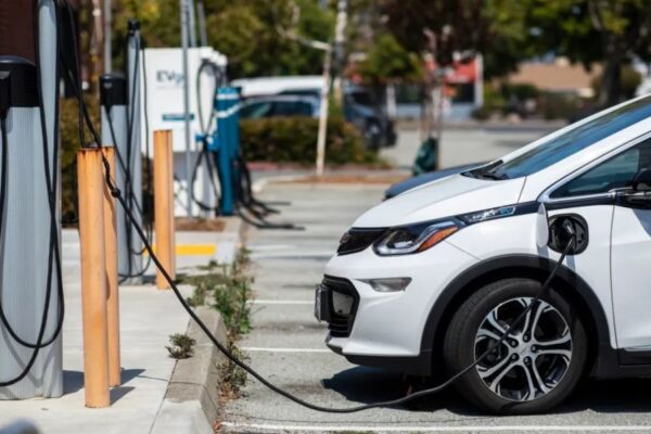 Democrats Say GOP is Undermining Filibuster Over Electric Vehicle Mandate