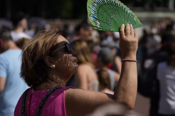 Eight Million Californians Urged to Avoid Sun Due to Health Warning