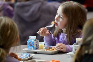 Utah Lawmakers to Review Plan to Extend School Lunch Breaks