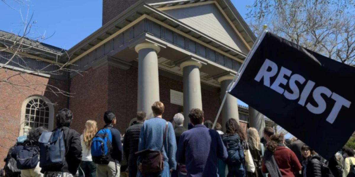 Harvard Visa Applicants Face Social Media Screening by Federal Agencies