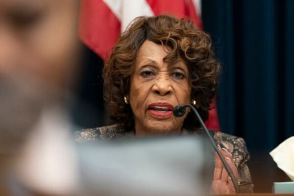 House Democrats Walk Out of Crypto Hearing, Accuse Trump of 'Corruption'