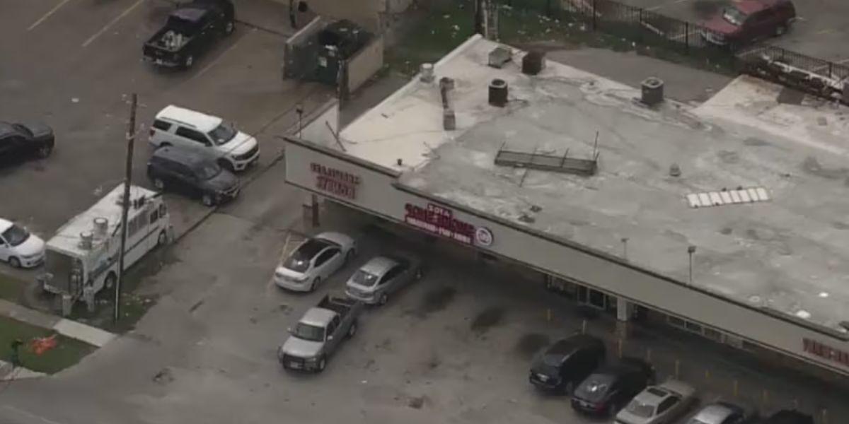 Houston donut shop owner opens fire, kills armed intruder during robbery attempt