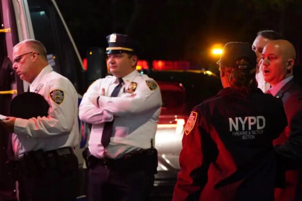 Knife-wielding suspect shot by NYPD officers in Bronx apartment standoff