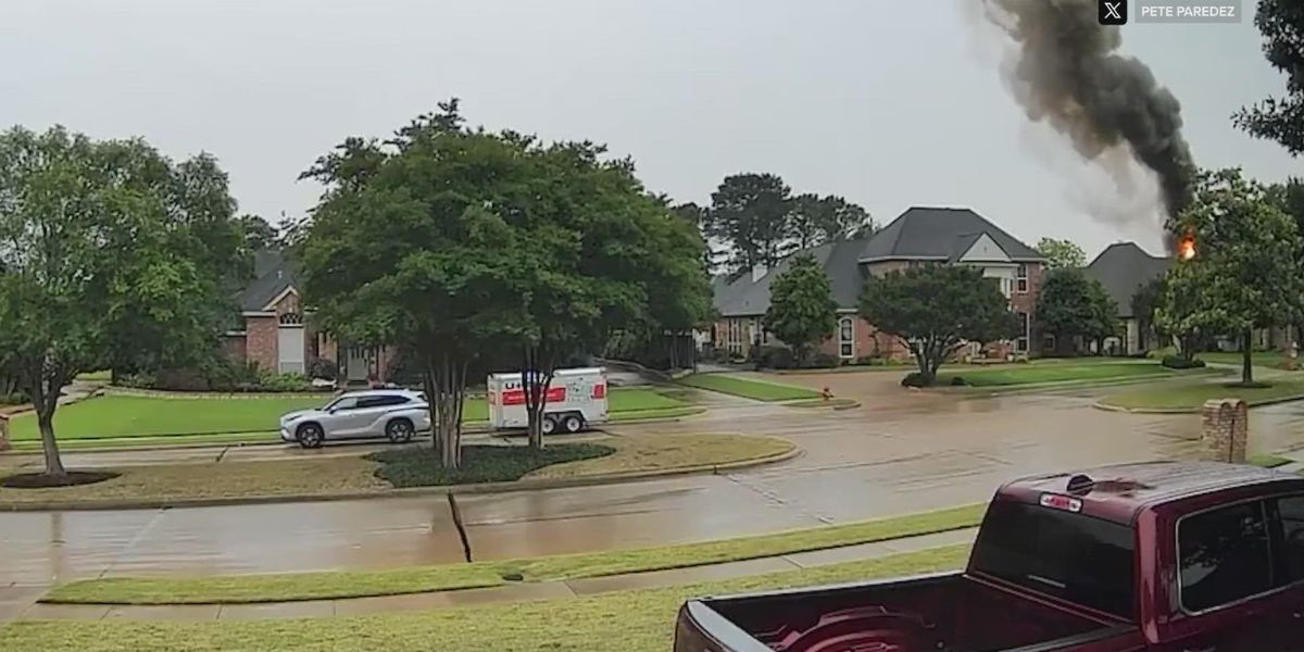 Lightning bolt ignites home in Colleyville, injures 3 and displaces family