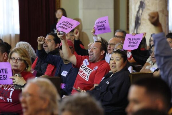 Los Angeles council poised to approve $30 hotel minimum wage amid industry pushback