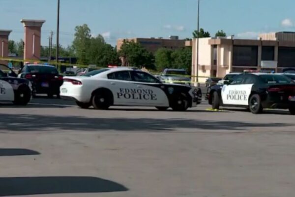 Man tased and arrested after he pepper-sprayed and stabbed officer at traffic stop in Edmond