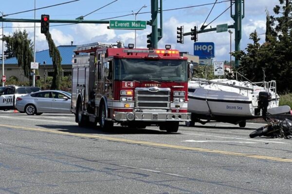 _Multi-vehicle crash in Everett claimed motorcyclist's life; traffic disrupted for hours after fatal accident