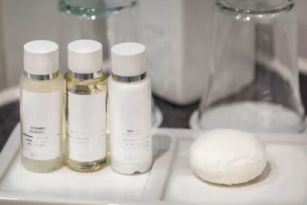 New Law Bans Single-Use Toiletries in Illinois Hotels Starting July 1