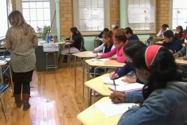 New York Plans $2,500 Raise to Keep Experienced Teachers in Classrooms