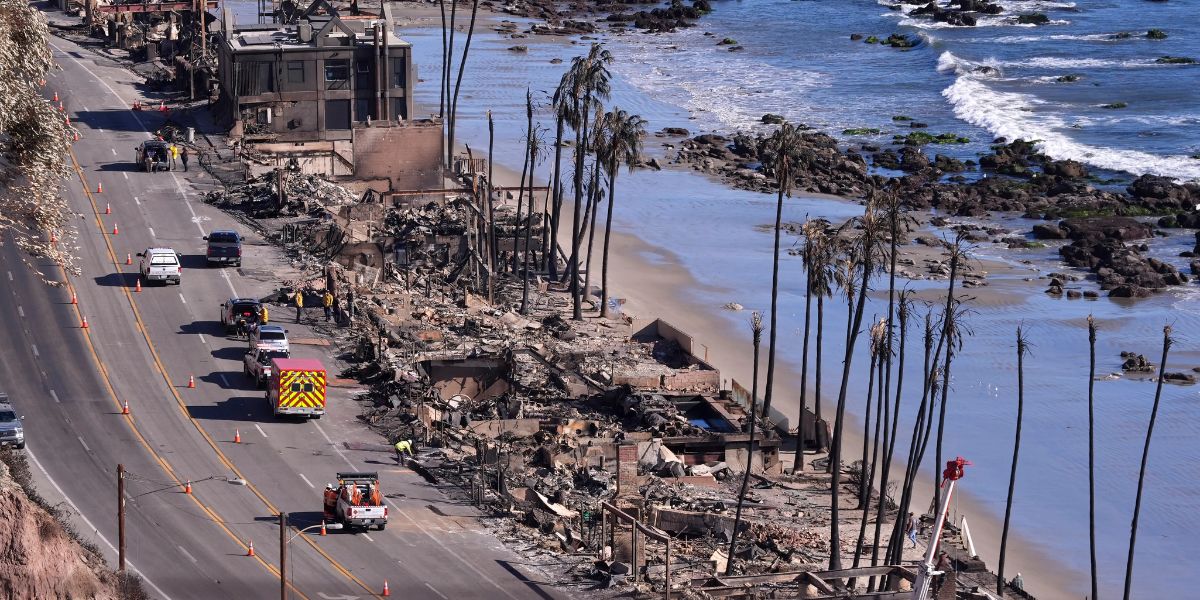Pacific Coast Highway Traffic Resumes as Fire Crews Contain Palisades Blaze