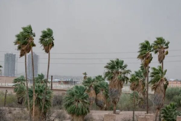 Phoenix temps to soar to 105° by Mother’s Day weekend; light showers possible tonight