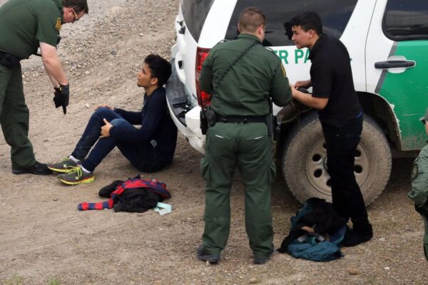 Stopped by Police in Texas Are You Required to Surrender Your Phone
