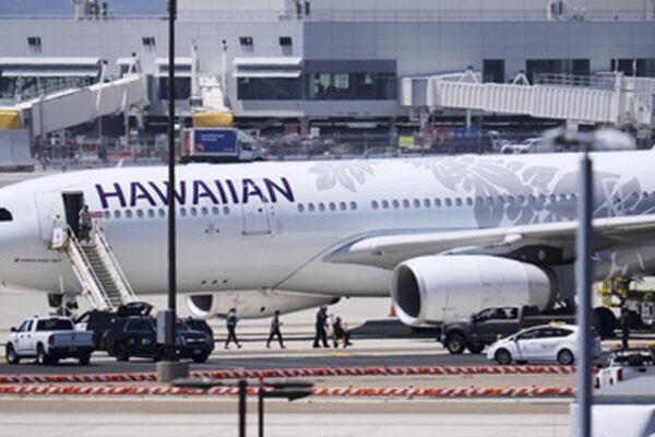 United Airlines Plane Returns to Hawaii Over in Flight Suspicious Message Concern