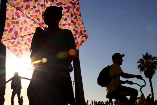 Weekend heat wave to hit Southern California; officials urge hydration