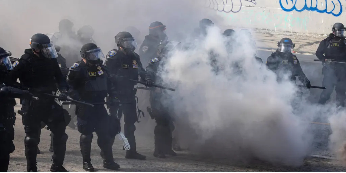 2,000 Protesters Overtake LA Freeway, Ignite Self-Driving Cars in Fiery Clash