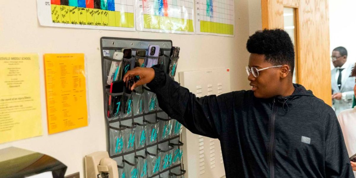 Cell phones banned during school day for Wake County elementary and middle students