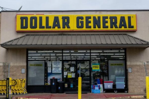 Dollar General Shrugs Off Tariff Concerns, Attracts Higher-Income Shoppers