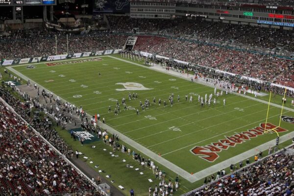 Florida Approves Plan Allowing Public Universities to Pay Student-Athletes Florida Approves Plan Allowing Public Universities to Pay Student-Athletes
