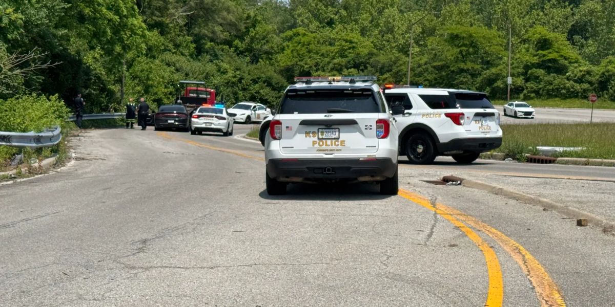 IMPD arrests woman for fleeing traffic stop, driving with suspended license