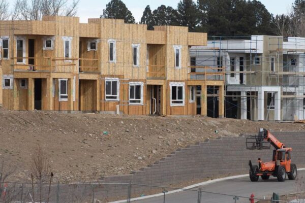 Nevada draws Californians with 42% cheaper homes, 24% lower rent, and no state tax