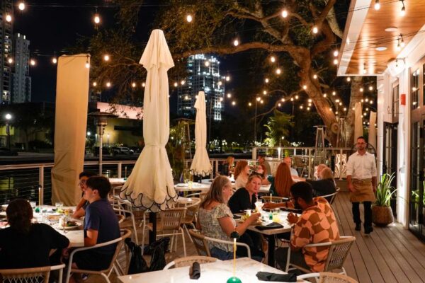New Florida Law Requires Restaurants to Disclose Automatic Tips and Fees Starting July 1