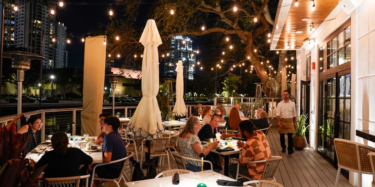 New Florida Law Requires Restaurants to Disclose Automatic Tips and Fees Starting July 1