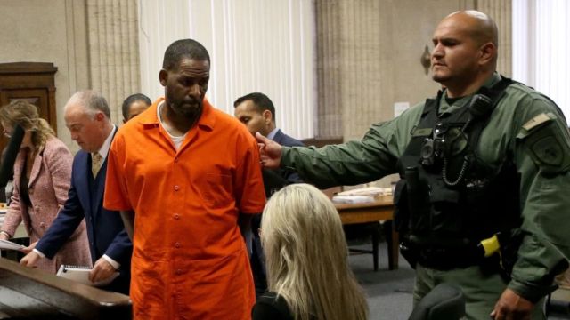 R. Kelly’s Lawyer Says Singer Has Lung Blood Clots, Alleges Prison Denying Surgery