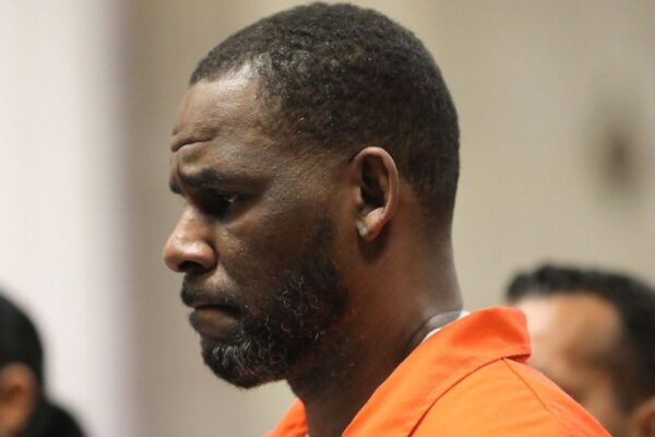 R. Kelly’s Lawyer Says Singer Has Lung Blood Clots, Alleges Prison Denying Surgery