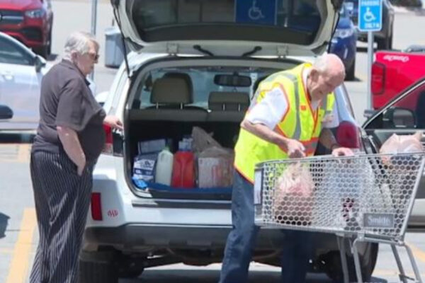 Retired Architect, 80, Bags Groceries to Pay Off Medical Bills and Honor Late Wife's Wish