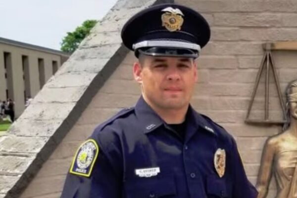 Sheriff Police Officer Confesses to Sexually Abusing 9-year-old Girl