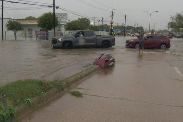 Texas Faces Prolonged Flooding Crisis as Minneapolis Braces for Rising Threat