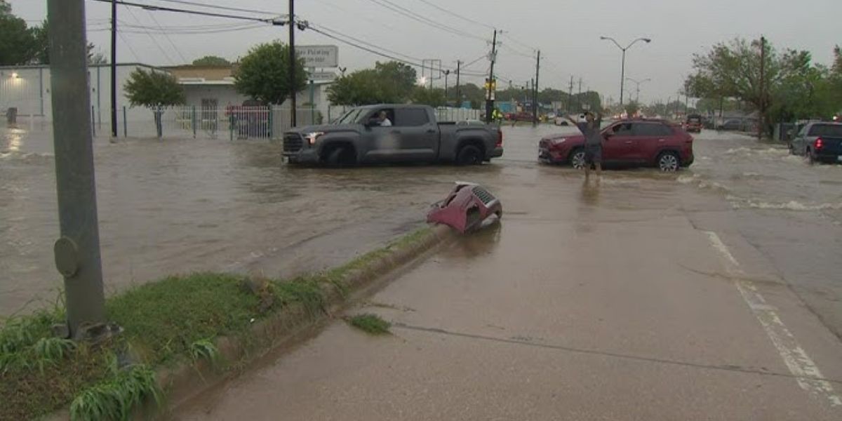 Texas Faces Prolonged Flooding Crisis as Minneapolis Braces for Rising Threat
