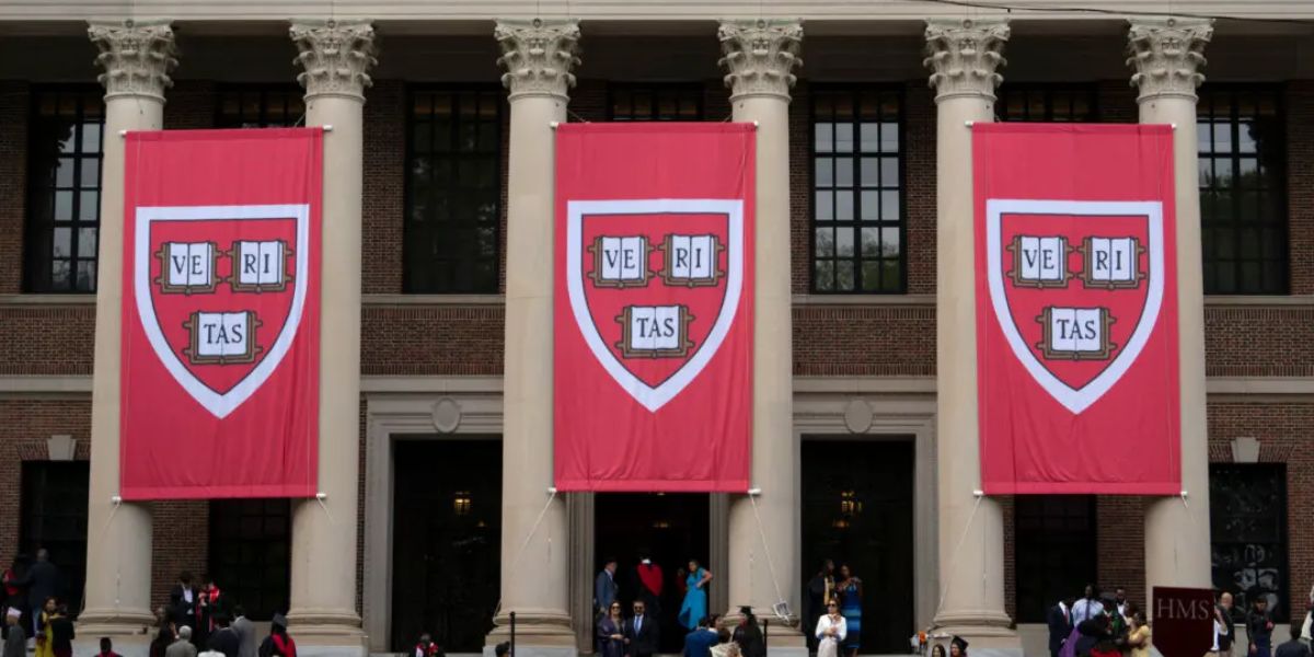 Trump Administration Blocks Visas for Incoming Harvard International Students