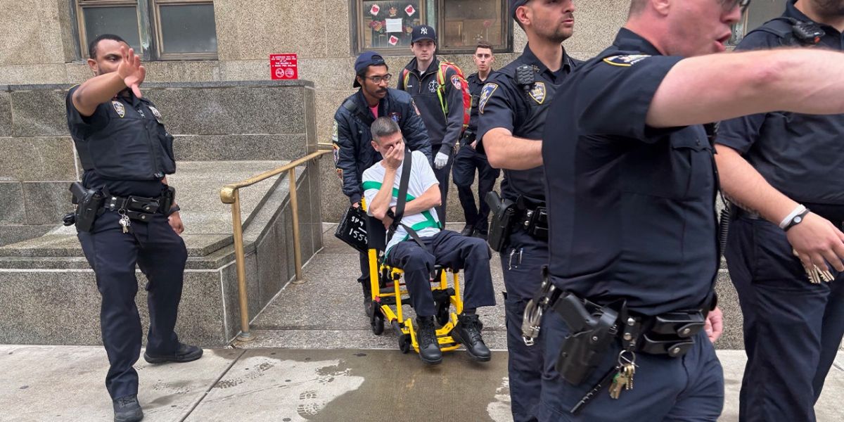 Two Court Officers Stabbed at Site of Notorious NYC Trials