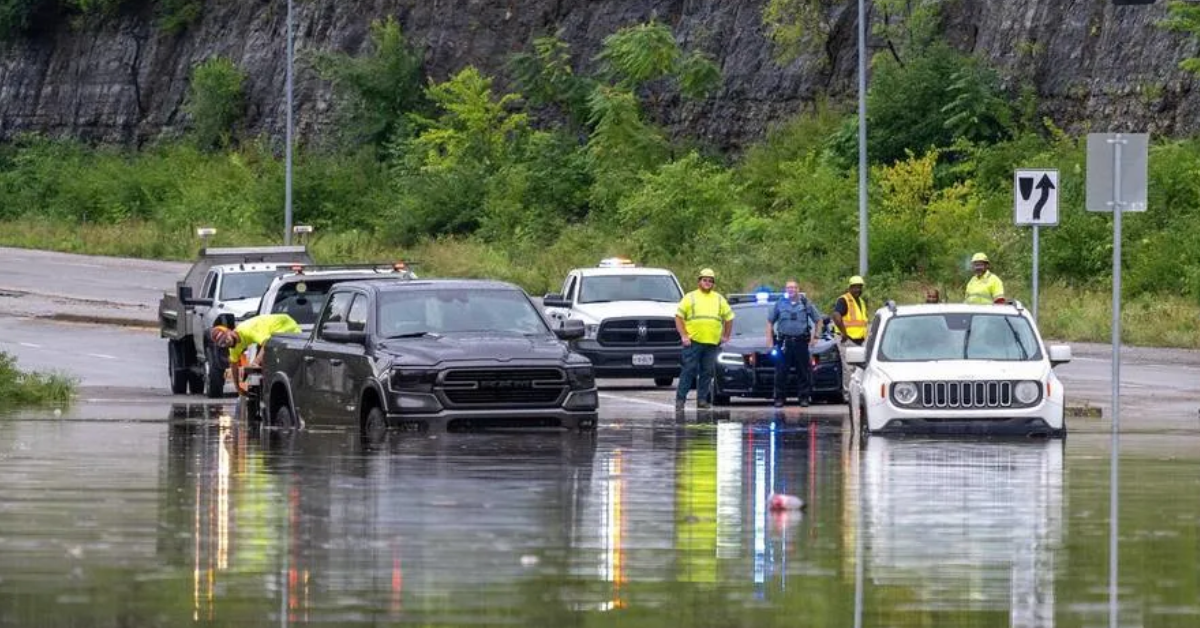 Severe Weather Threatens Kansas City Area with Strong Storms and Cooling Temperatures